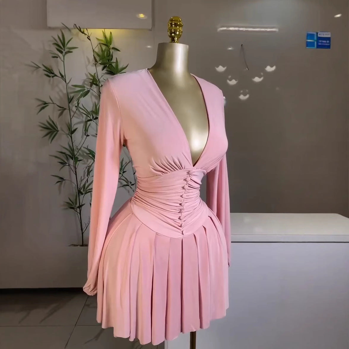 French-style Womens Pleated V-neck Long-sleeve Dress